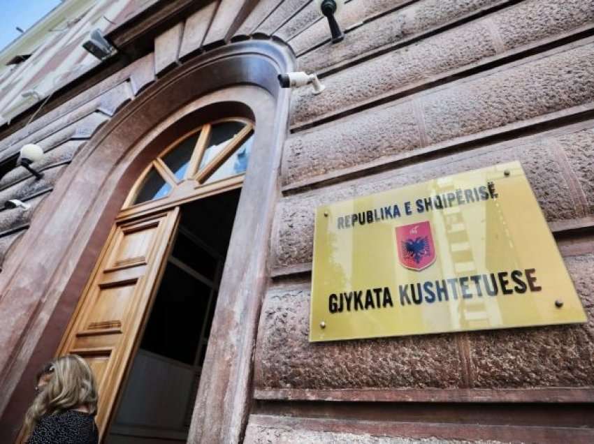 Gjykata Kushtetuese hap procedurën për plotësimin e një vendi vakant, dokumentet dhe kriteret që duhet të plotësojnë aplikantët