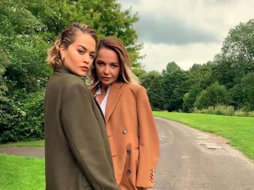 Rita Ora bën tjetër dedikim për nënën: Qaj sa herë që e shoh këtë