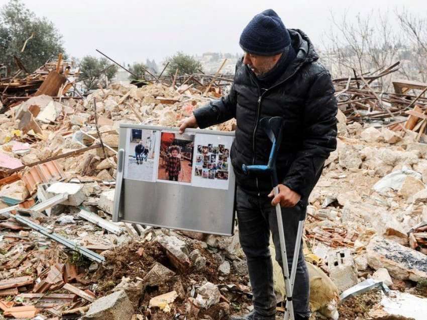 Policia izraelite dëbon palestinezët nga shtëpia e Jeruzalemit Lindor