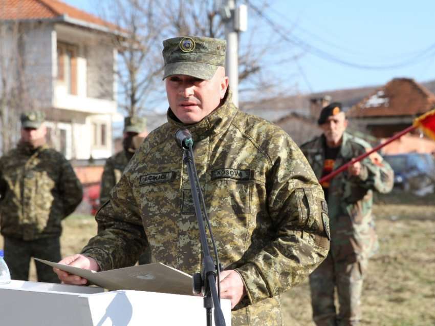 Me nderime ushtarake iu dha lamtumira e fundit nënoficerit Besim Bajraktari