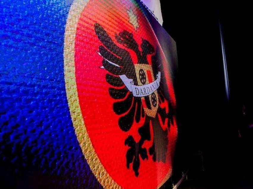 Djali i presidentit Rugova tregon kush e dizajnoi flamurin dardan