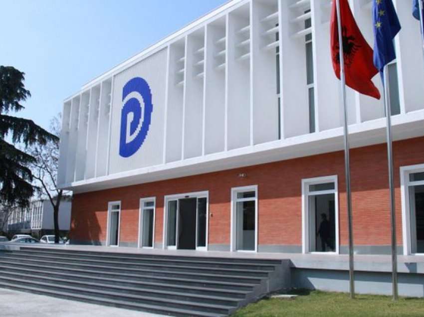 Këshilltari Ligjor i Partisë Demokratike tregon se kur do të dalin emrat zyrtarë për zgjedhjet