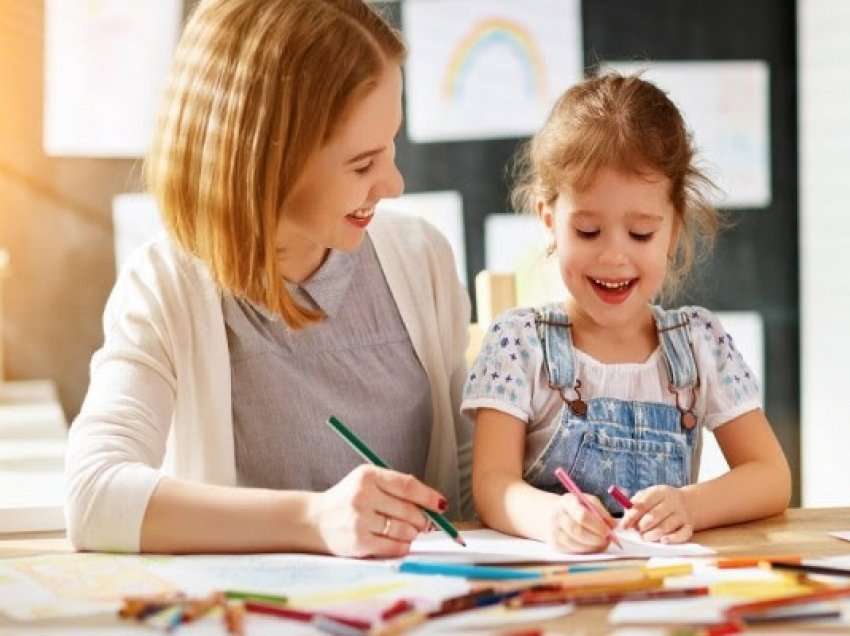 ​7 gabimet e prindërve me të cilat fëmijët shkatërrojnë vetëbesimin e tyre