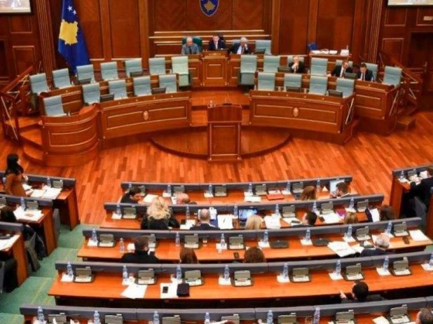 Vetura luksoze e ish-spiunit të BIA-së, deputetit serb në Kuvendin e Kosovës, ka vlerën mbi 30 mijë euro