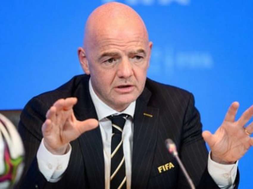 Presidenti i FIFA-s: Kupa e Botës çdo dy vjet i shpëton afrikanët nga mbytja në det