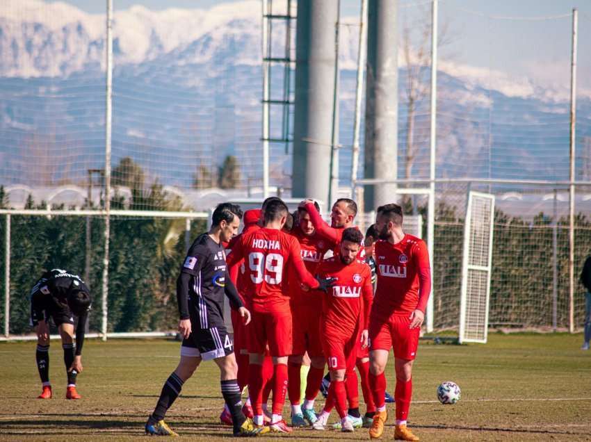 Sulmuesi argjentinas i këndon komandantit legjendar Adem Jashari