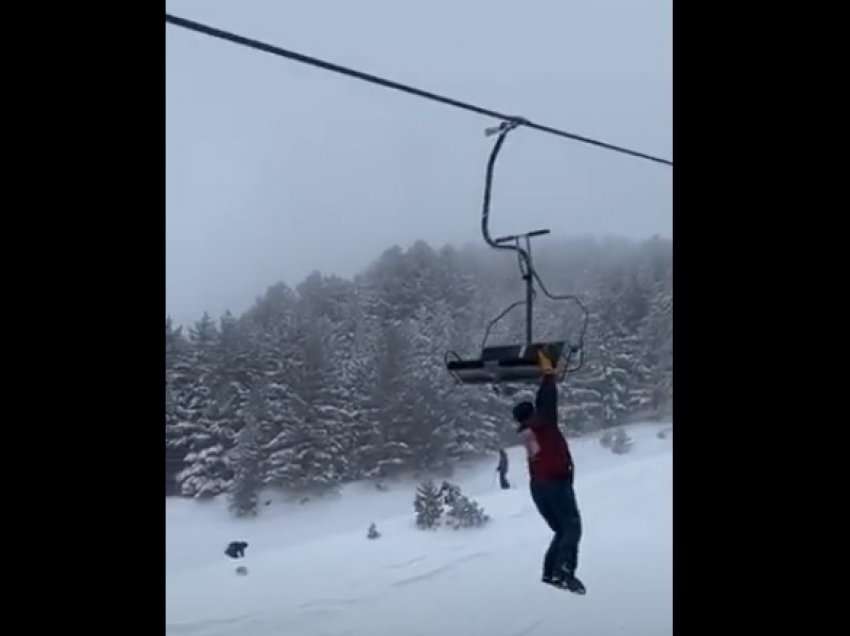 Një person mbetet i varur në teleferik në Brezovicë