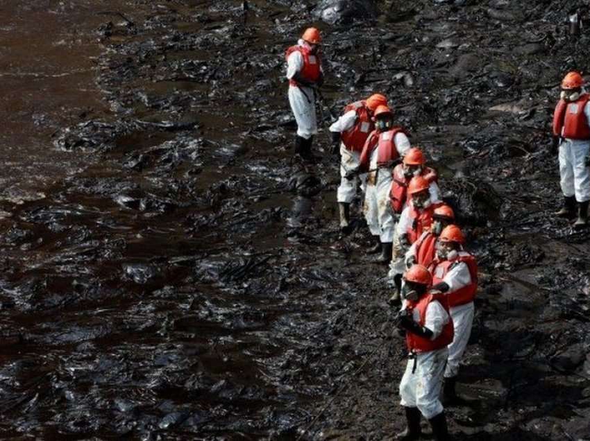 Derdhja e naftës në Peru pas shpërthimit të cunamit në Tonga, dy herë më e madhe se sa mendohej