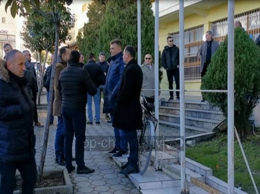 Lushnje, 2848 anëtarë të PD-së votojnë për katër emrat në listë