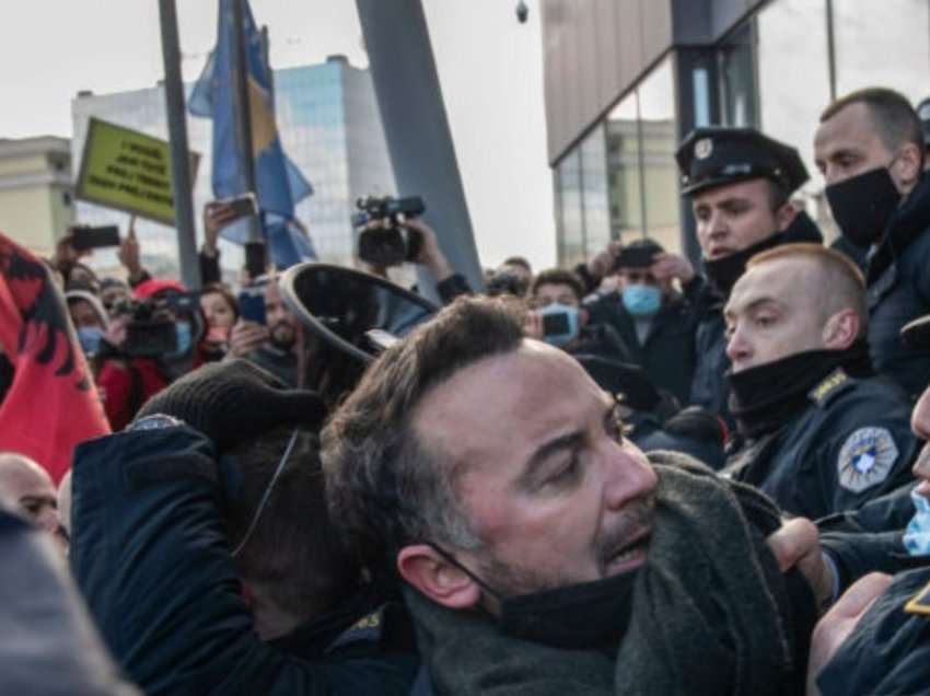 Prokuroria tregon detaje për Dardan Molliqaj i cili sulmoi zyrtarin policor