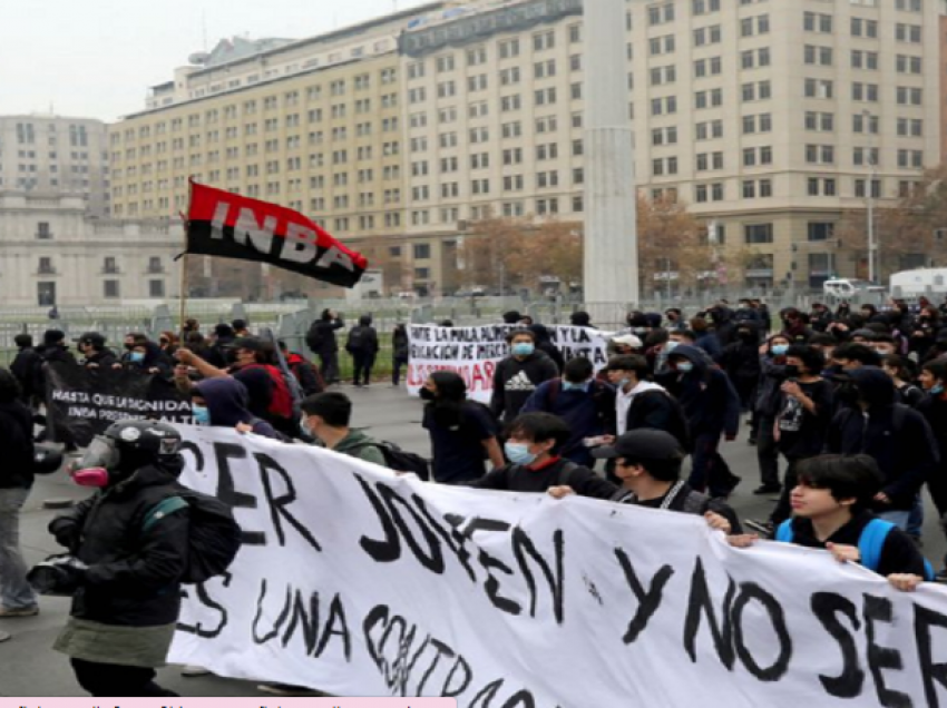 Tarifa të larta dhe arsim i dobët/ Revoltohen nxënësit, protesta të dhunshme në prag të pushimeve