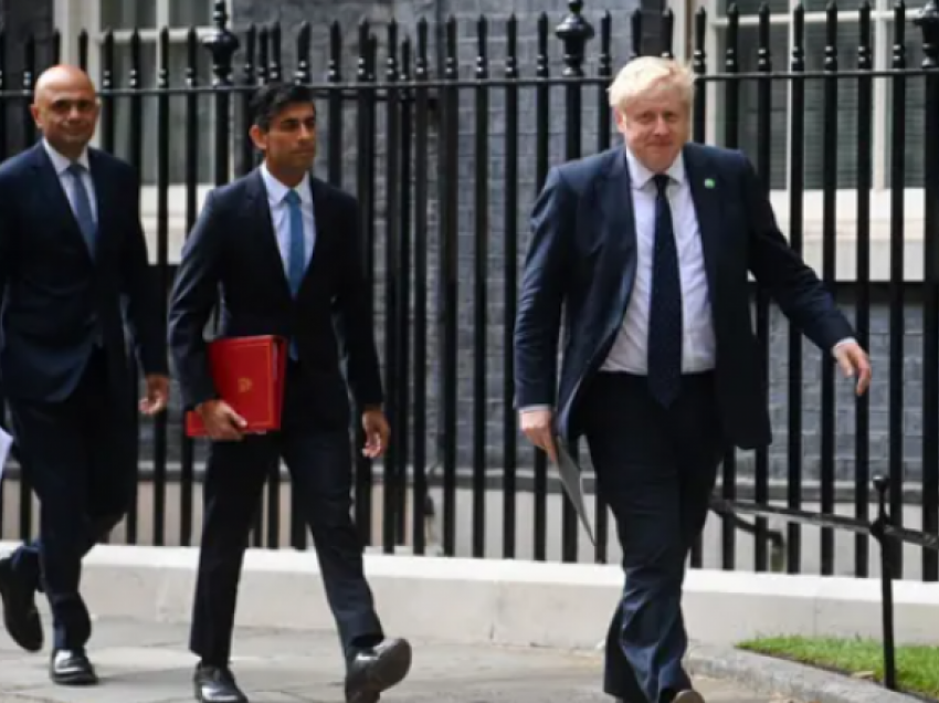 Pas dorëheqjes së dy ministrave, reagon Boris Johnson