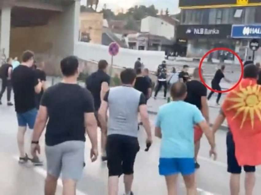 Publikohet video e protestuesve në Shkup ku dëgjohen duke ofenduar Shqiptarët