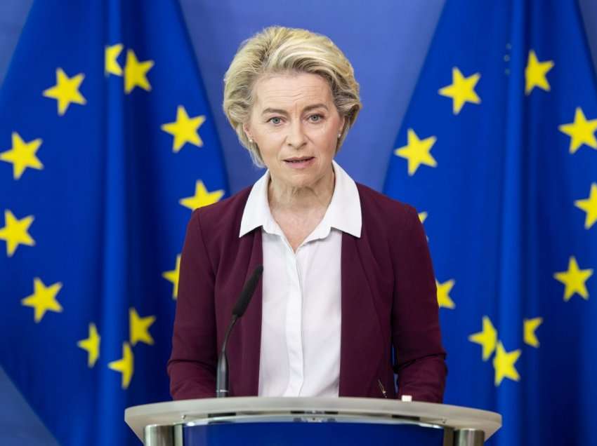 Von der Leyen: Vrasja e Abe trondit gjithë botën