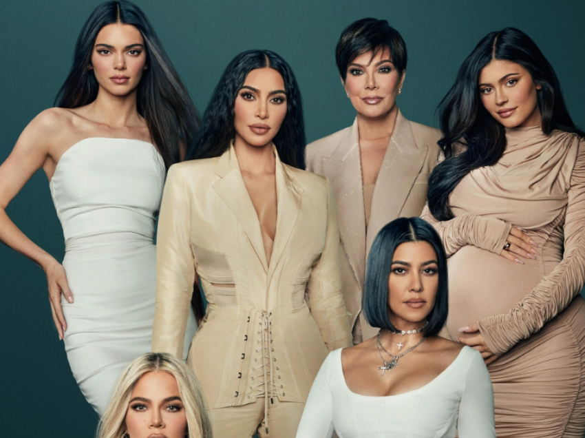 Si ndihet Kris Jenner për fëmijët e saj që janë bërë prindër pa qenë të martuar?