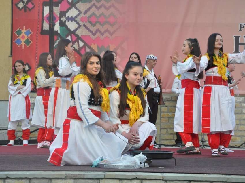 Shoqëria Kulturore e Artistike “Bresana” nga Bresana, ndër dekada kultivon dhe prezanton vlerat tradicionale opojane