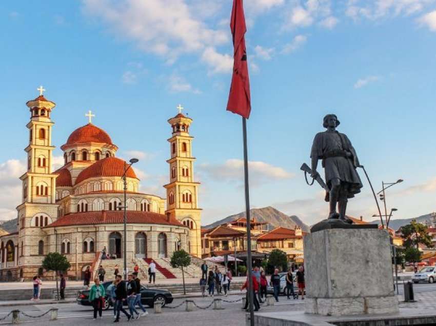 Korça pa turistë, shkak kriza ekonomike, punonjësit e hoteleve: Ndryshe nga vjet kemi më pak prenotime