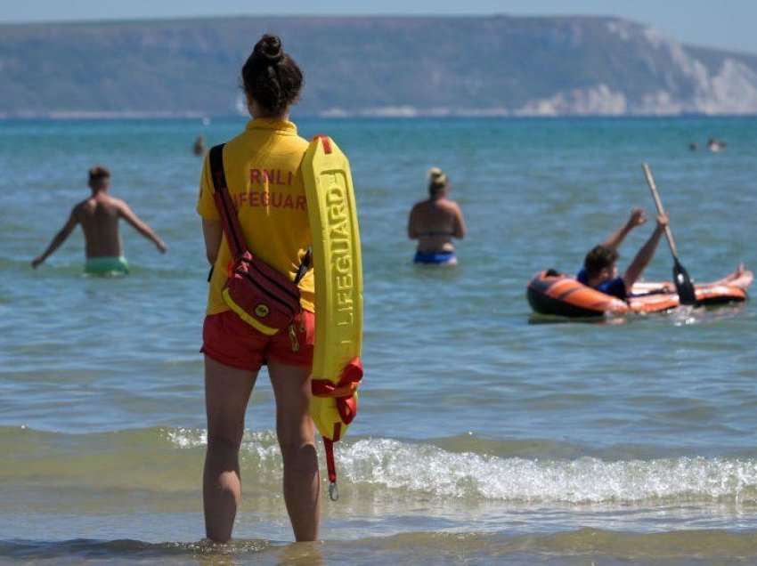 Vala e të nxehtit në Britani: Temperaturat rriten mbi 31 gradë celsius, mund të rriten edhe më tej