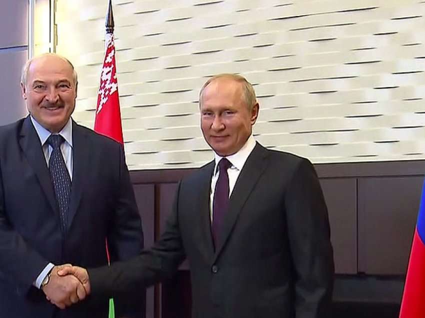 Putin dhe Lukashenko diskutojnë 