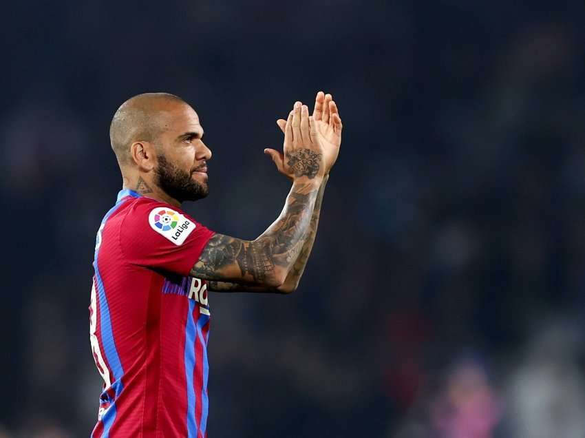 Ankohet Dani Alves: Nuk më pëlqeu mënyra se si klubi e trajtoi largimin tim