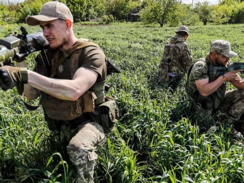 Gati 1 milion ushtarë të armatosur nga Perëndimi: Zelensky urdhëron ofensivën për të marrë jugun