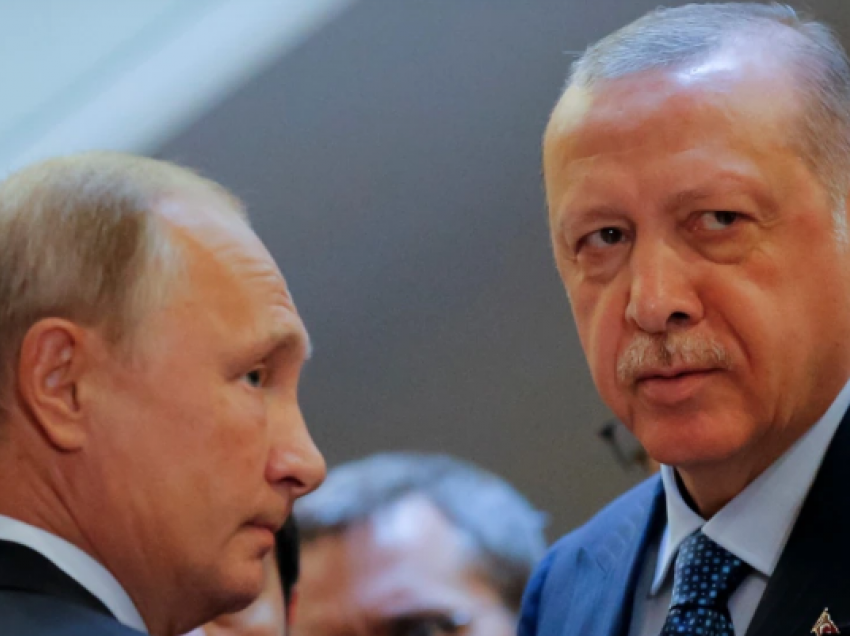 Putin dhe Erdogan bisedojnë në telefon për situatën e grurit