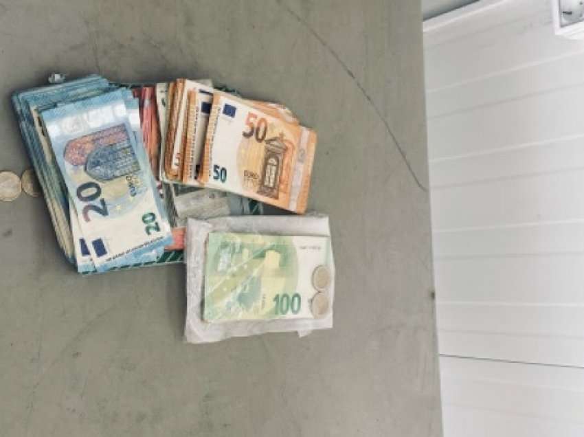 ​Euro barazohet me dollarin për herë të parë në 20 vite