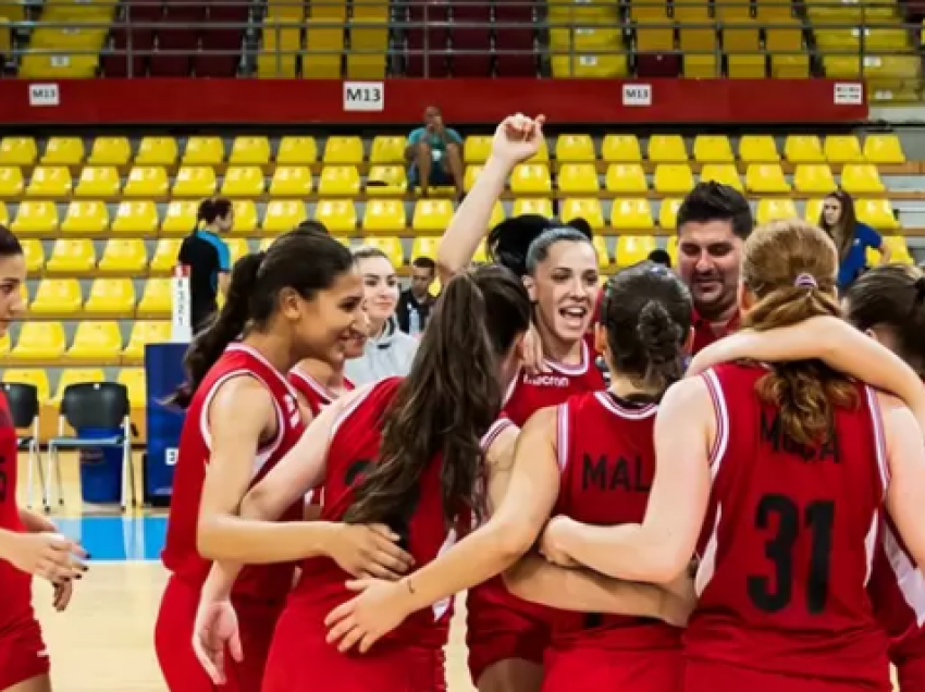 Kombëtarja U-16 djem në gjysmëfinalet e Divizionit C, ajo U-20 vajza korr fitoren e parë