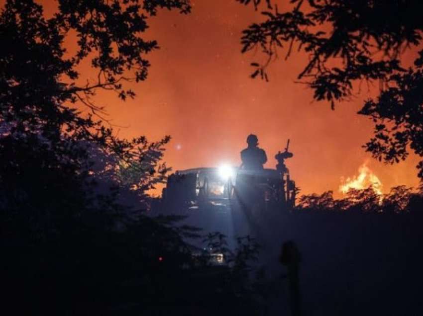 ​Zjarre alarmante në bregdetin jugor të Atlantikut