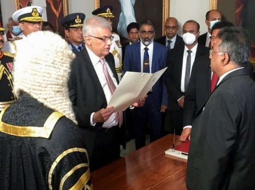 Ranil Wickremesinghe betohet si president i ri i Shri Lankës