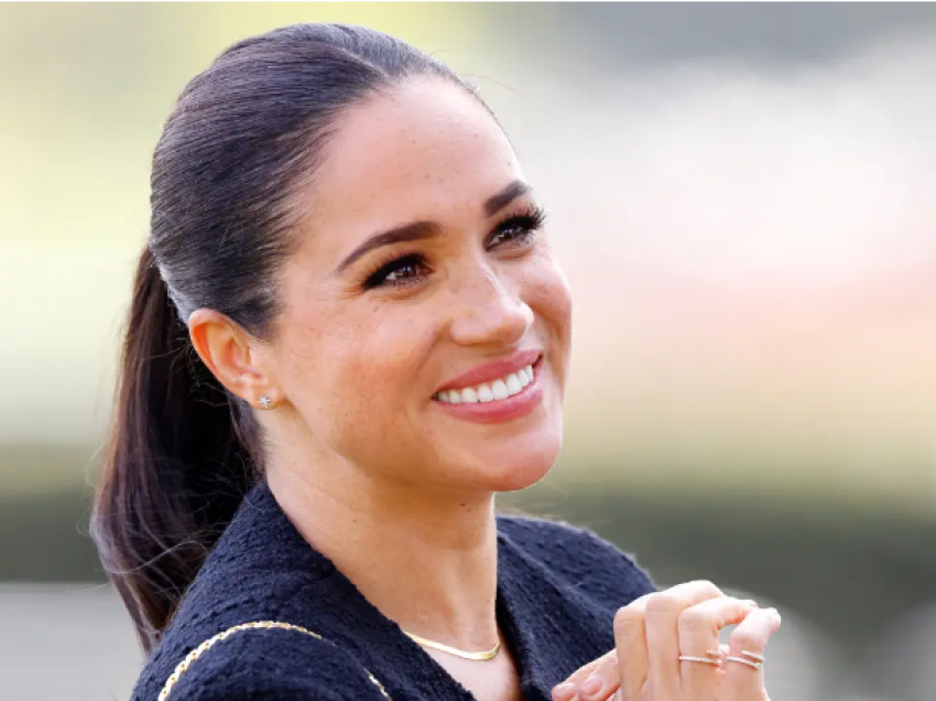 Kuptimi që fshihet pas unazave të reja të diamantit të Meghan Markle