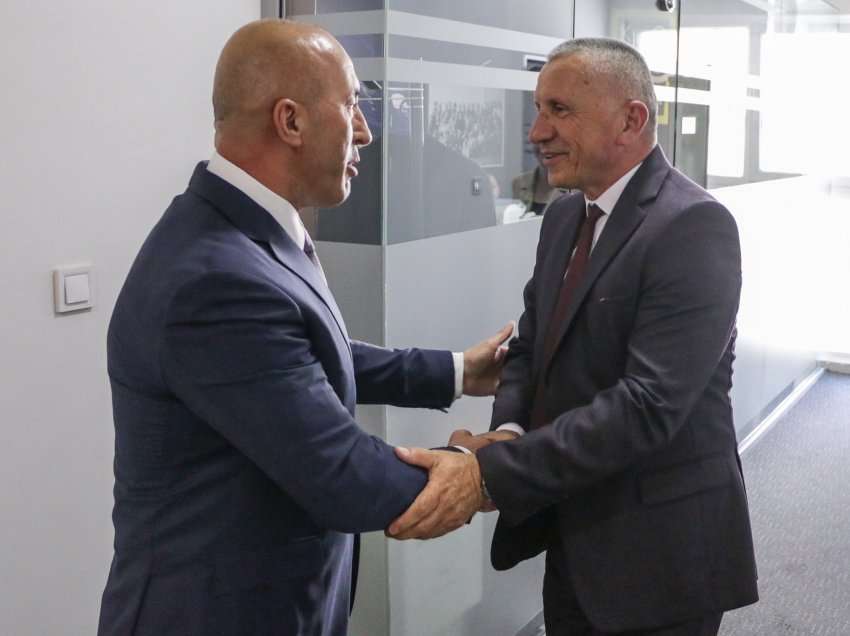 Haradinaj takohet me Kamberin