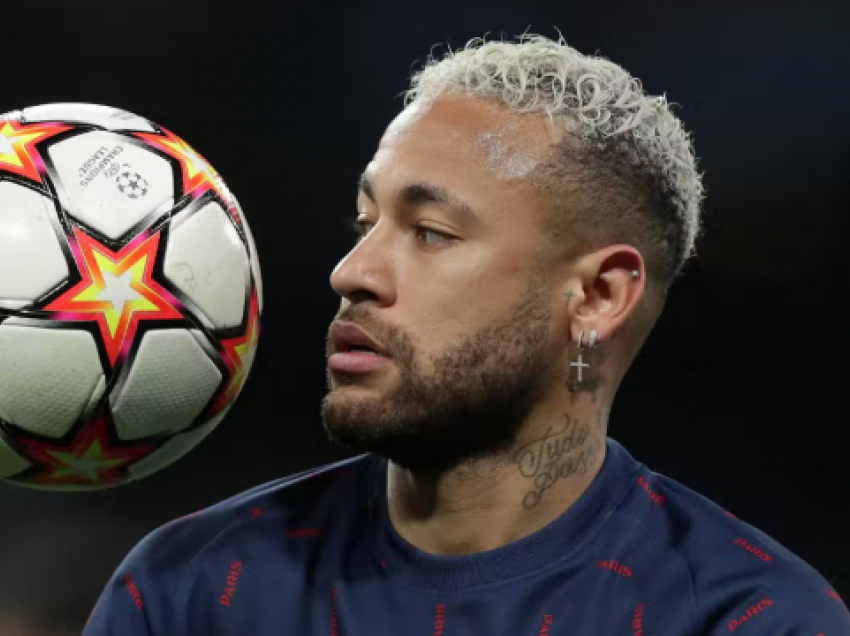 Neymar nuk do të largohet nga PSG-ja