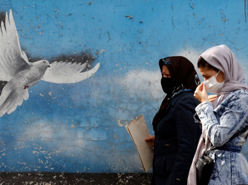 Autoritetet iraniane ua ndalojnë grave të shfaqen në reklama