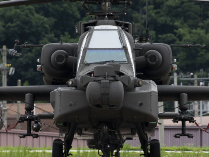 Helikopterët Apache të ushtrisë amerikane zhvillojnë stërvitjet e para në Korenë e Jugut që nga viti 2019