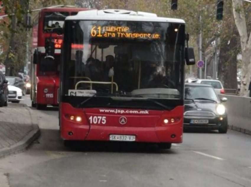 Shtrenjtohet transporti me taksi në Shkup