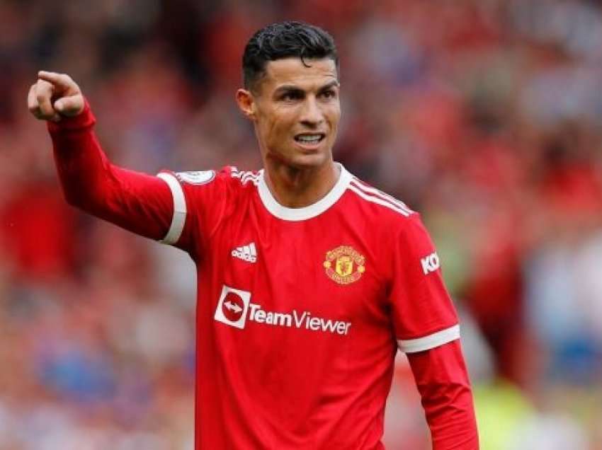 Ronaldo po qëndron në Manchester