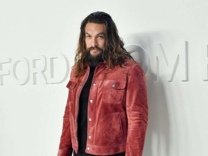 ​Jason Momoa po rikuperohet pas përplasjes me motoçikletë