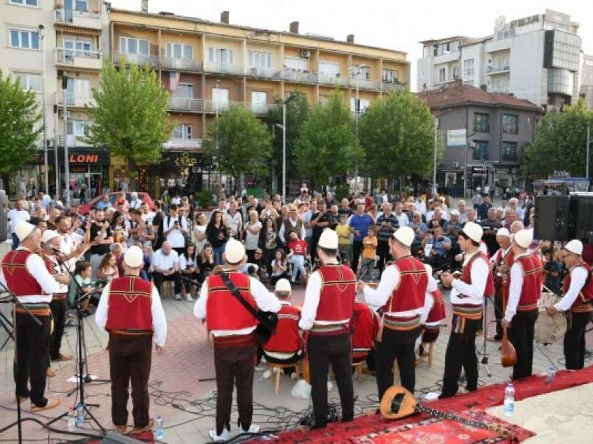 ​Mbahet “Sofra Tradicionale” në Ferizaj