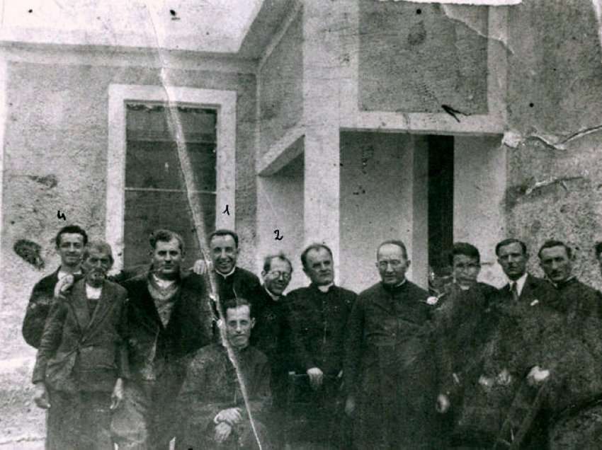 “Dom Shtjefën Kurti i paraqiti disa kërkesa qeverisë së Enver Hoxhës, të liroheshin institucionet fetare që partizanët kishin zaptuar…”/ Historia e famullitarit të Tiranës