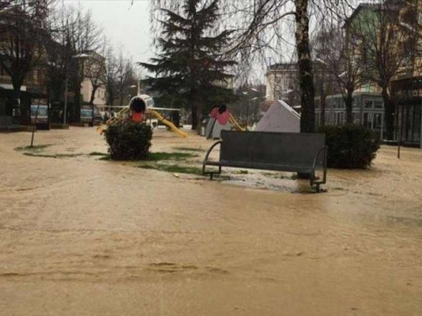 Paralajmërohen përmbytje për javën e ardhshme në Kosovë, priten stuhi shiu e breshër