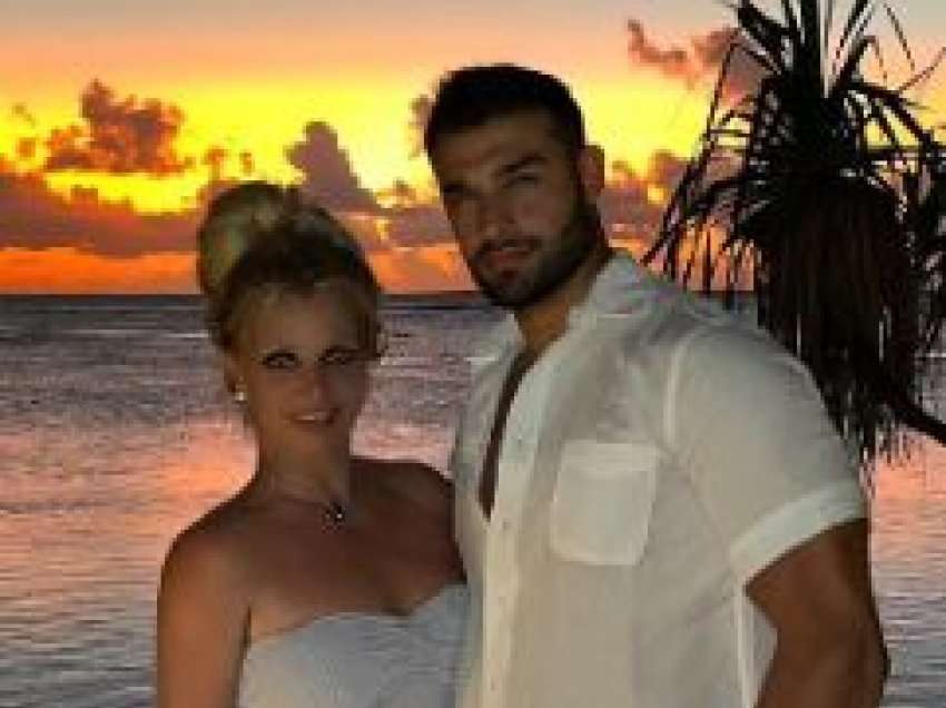 Publikohen fotot e para të Britney Spears dhe Sam Asghari pas dasmës private