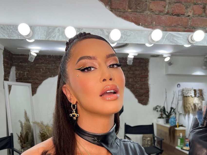 Dafina Zeqiri shfaqet mahnitëse në bikini