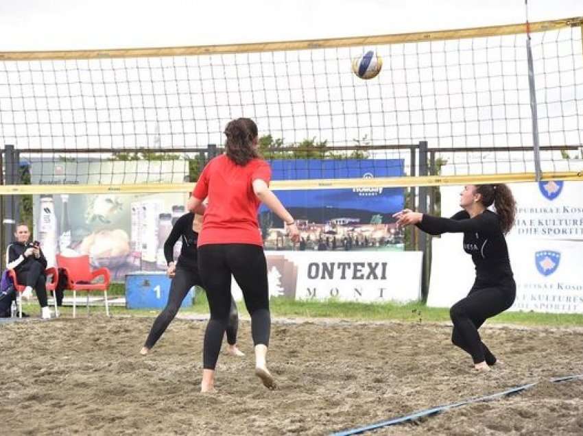 Kampionati i Kosovës në Beach Volley U20 po dhuron ndeshje interesante