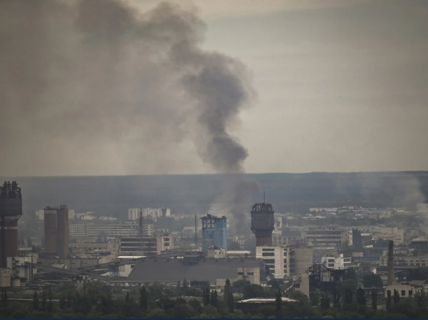 Vijojnë sulmet me intensitet të lartë në Severodonetsk