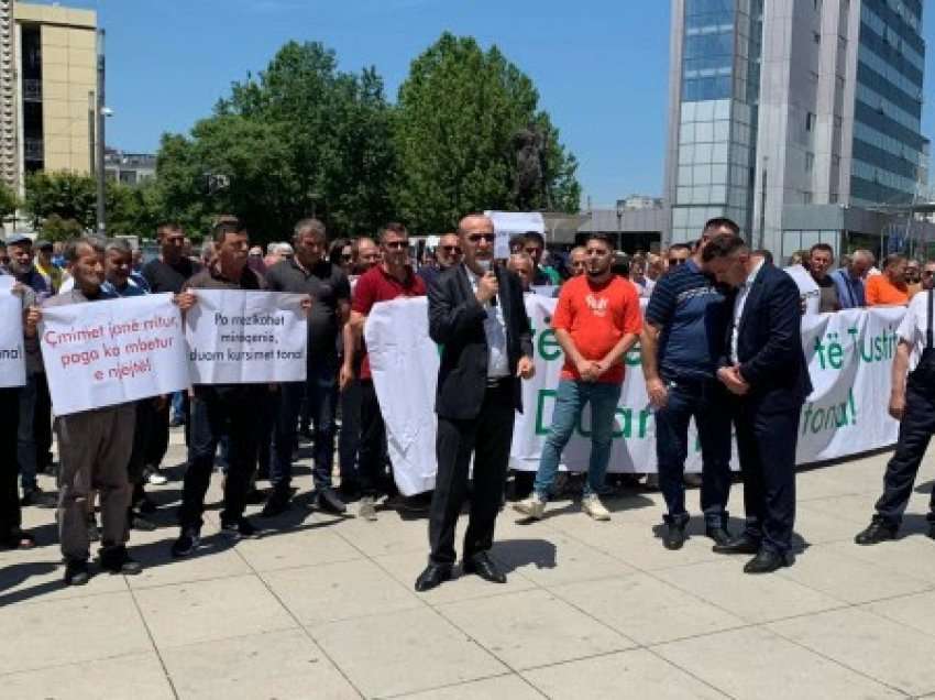 ​Protestohet edhe për tërheqjen e 30 për qind të mjeteve nga Trusti