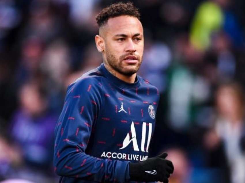 Neymar nuk dëshiron të largohet nga PSG