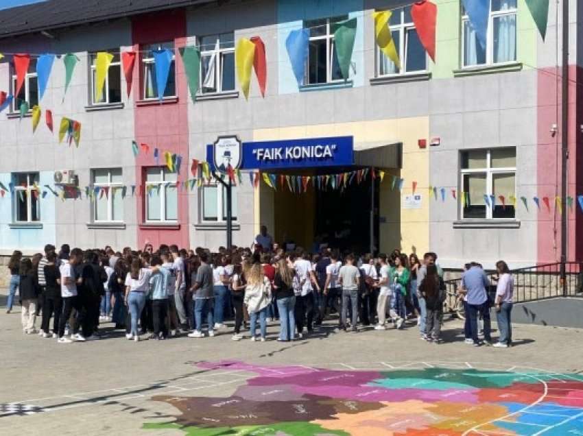 ​Testi i maturës sërish me telashe, mbi 100 nxënës përjashtohen për shkak të kopjimit