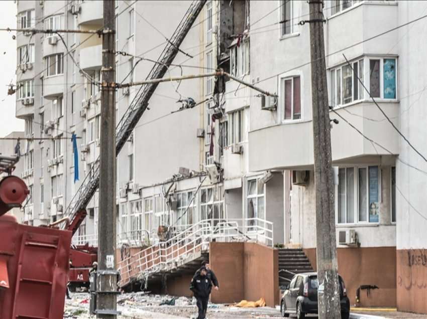 Një i vrarë nga sulmi me raketa në qytetin port