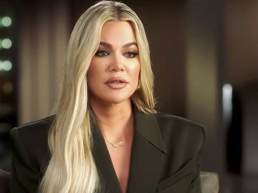 Khloe ka një shpjegim për xhirimin që u zbulua të ishte i inskenuar në ‘The Kardashians’